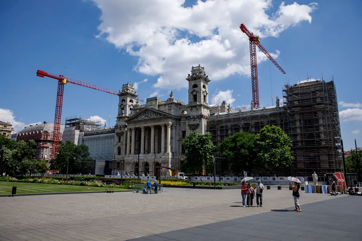a budapesti Igazságügyi Palota a Kossuth téren