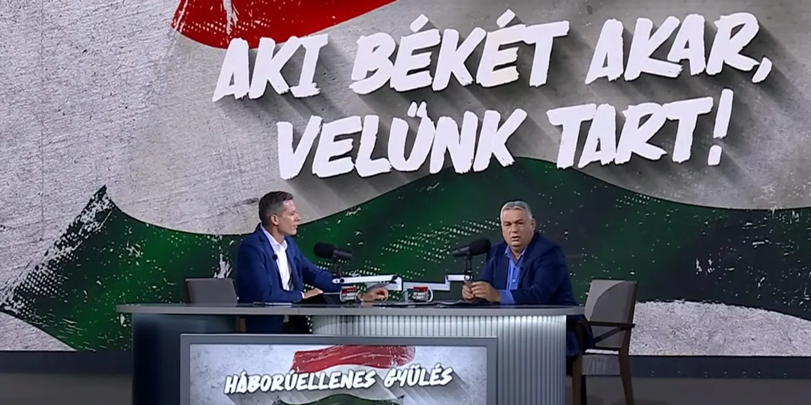 Orbán Viktor az első Háborúellenes Gyűlésen: Veszély van!