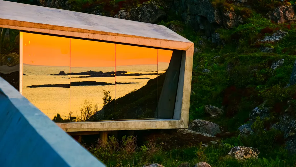 Tükrös pihenőhely nyilvános mosdói Észak-Norvégiában
