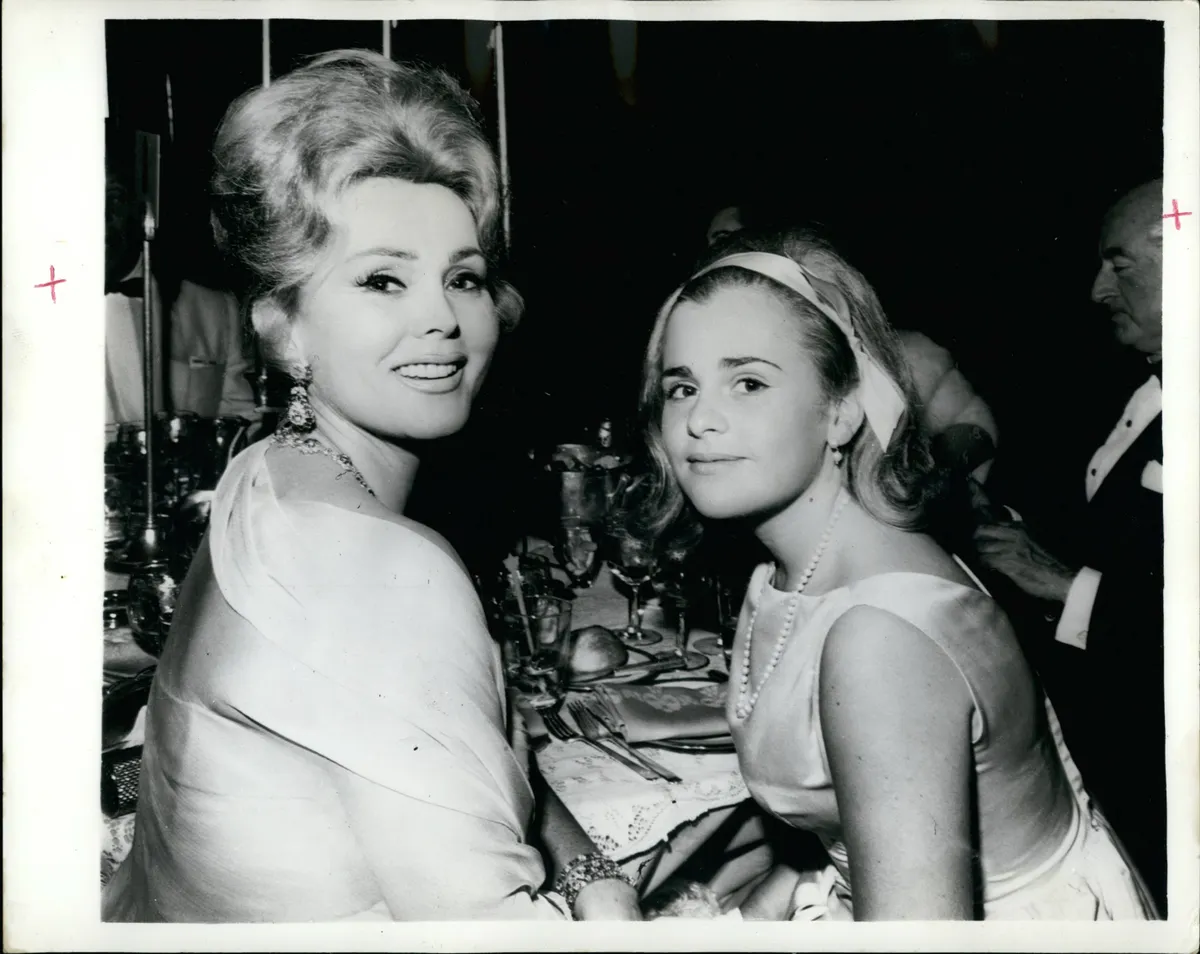 Gábor Zsazsa 2016-ban hunyt el.