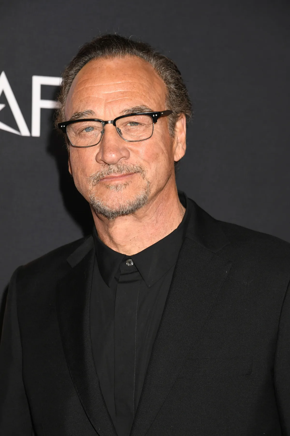 John Belushi öccse, Jim Belushi a Song Sung Blue prmeiervetítésén.