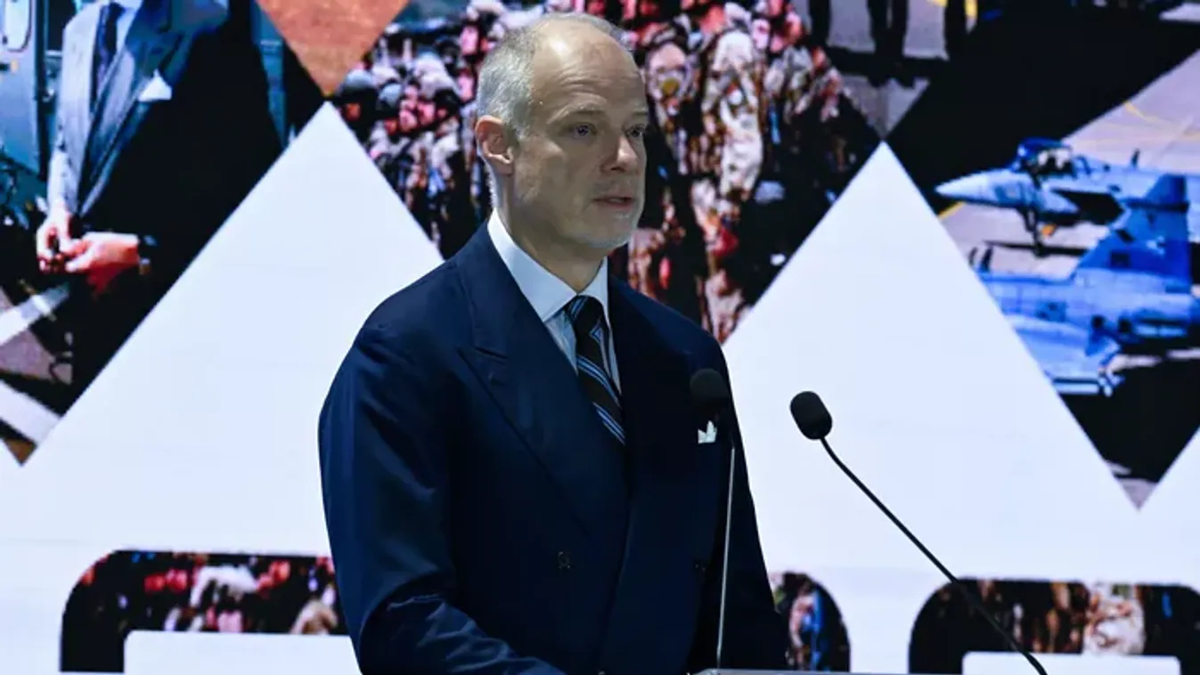 Szalay-Bobrovniczky Kristóf: Brüsszelben veszélyes játék zajlik