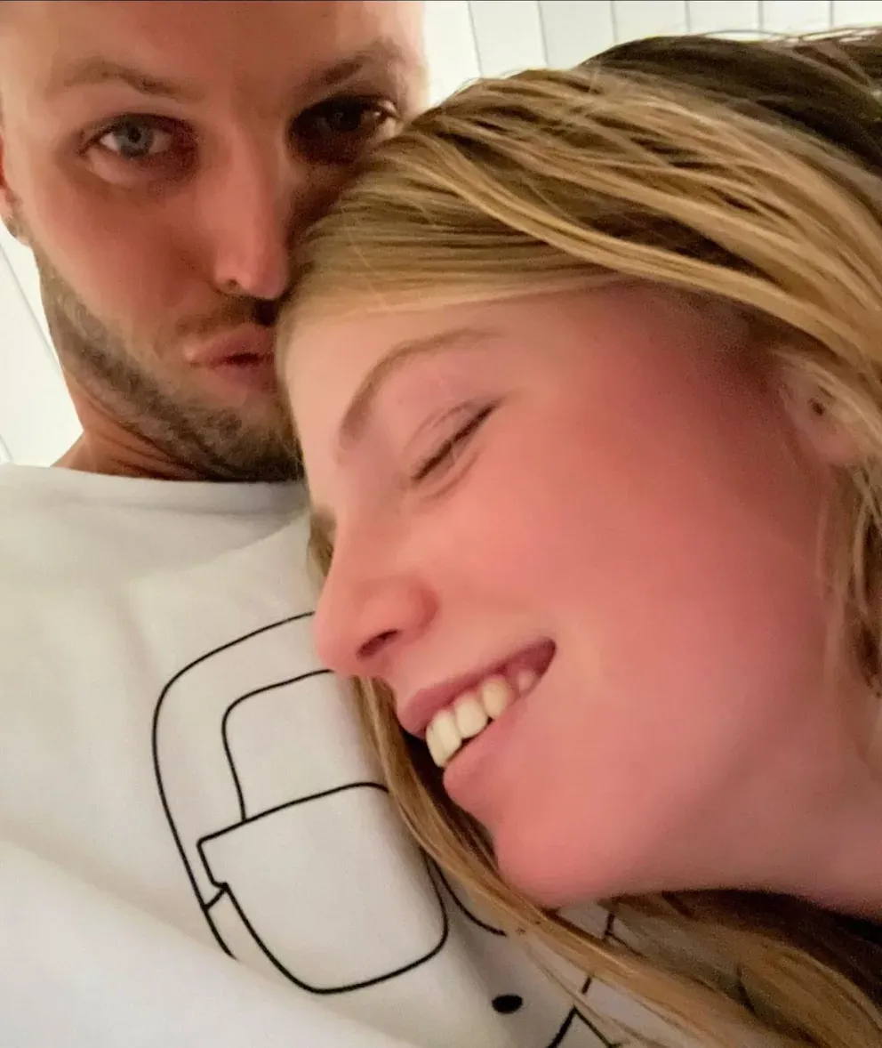 Dennis Diekmeier és súlyos rákbeteg lánya, Delani