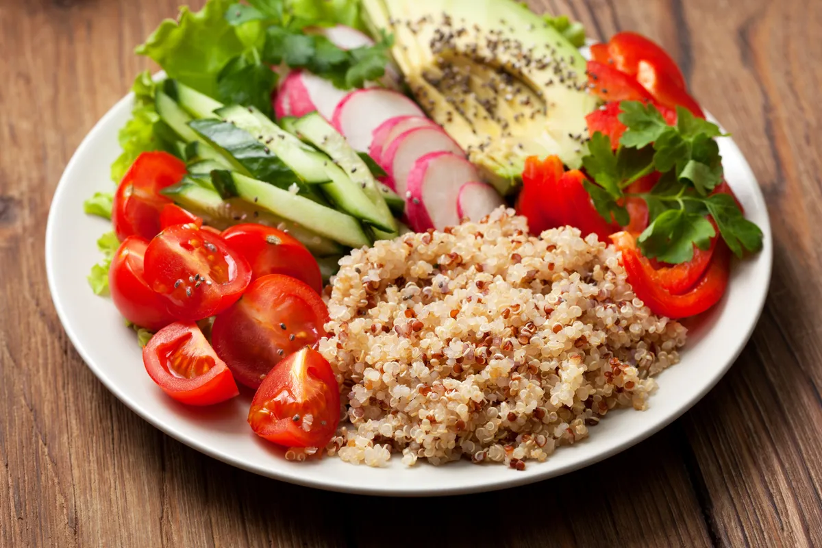 Köret ötletek rizs és krumpli helyett, quinoa zöldségekkel