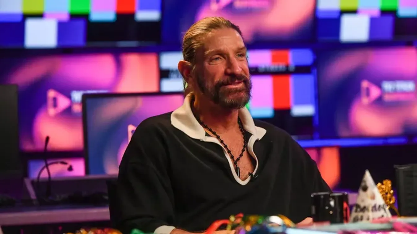 „Az egyik ló megőrült, ledobott egy kislányt” – Dráma, ami Pintér Tibor színházában történt