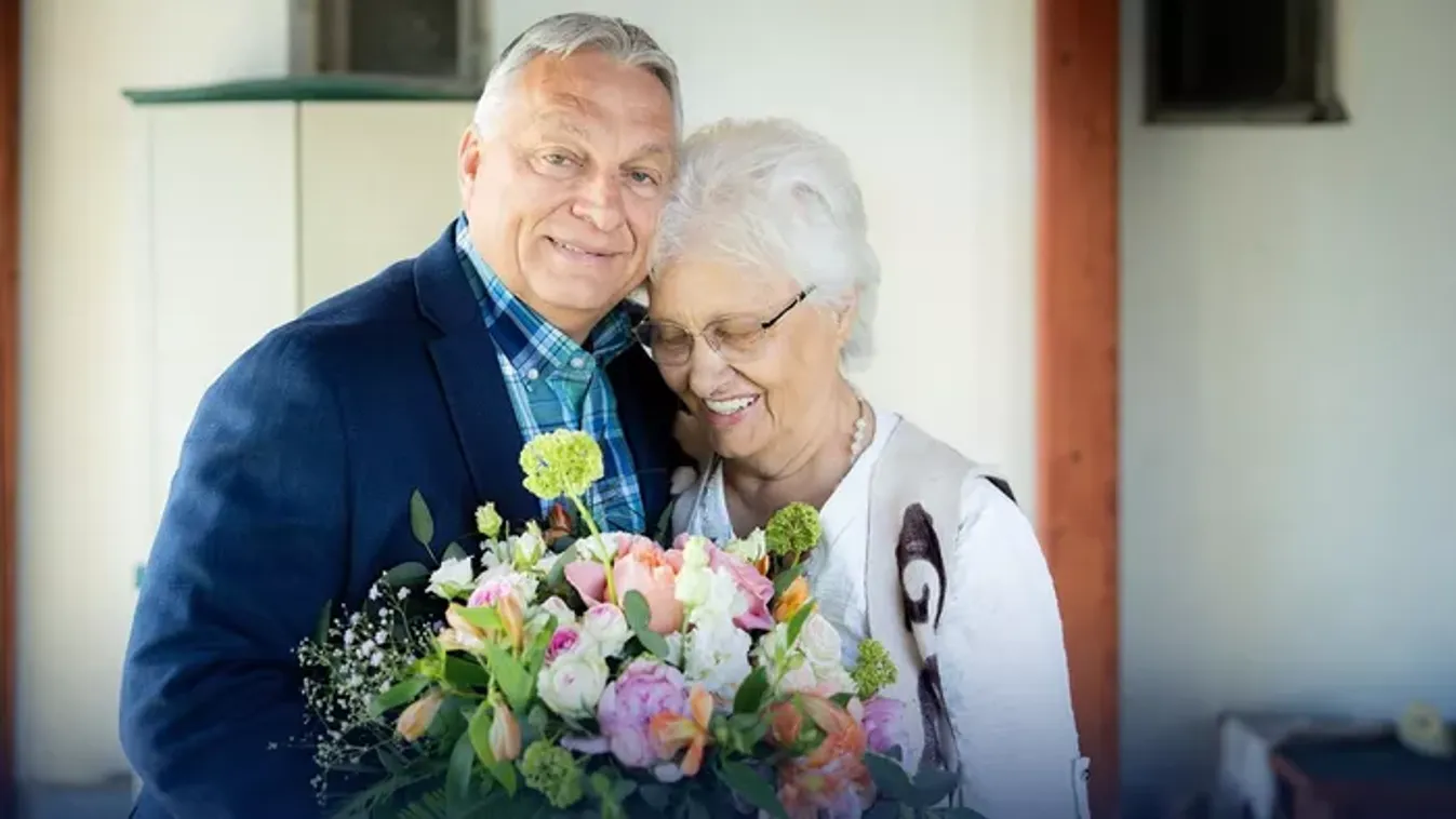 Orbán Viktor édesanyja, az unokák és szelfik hada - ilyen volt 2025 képekben