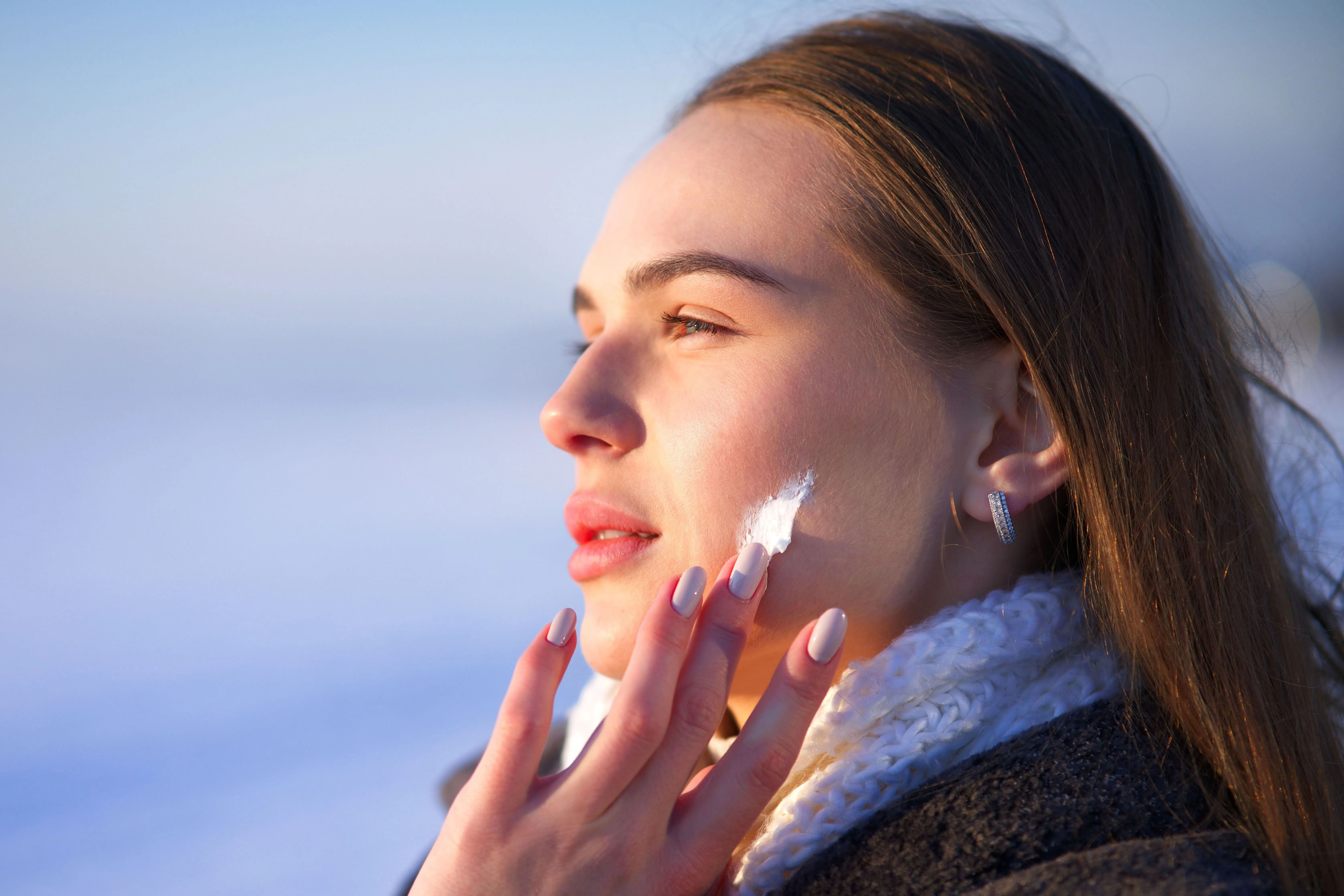 Téli bőrápolás kisokos: egy kozmetikus tuti tanácsai, hogy télen is ragyogj