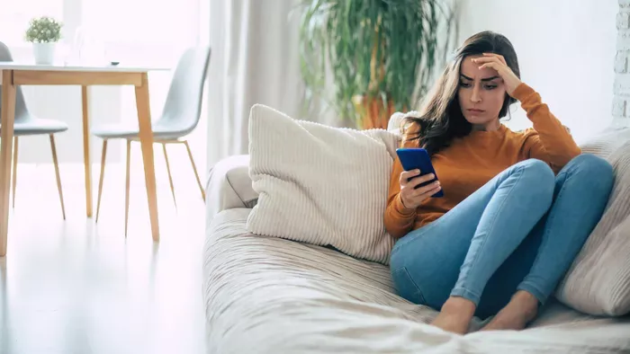 Ezért némítja le a fél ország a szülői Messenger-csoportot