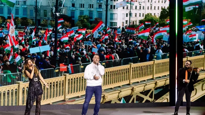 2025.12.06.Háború ellenes gyűlés_Kecskemét
Curtis,Radics gigi