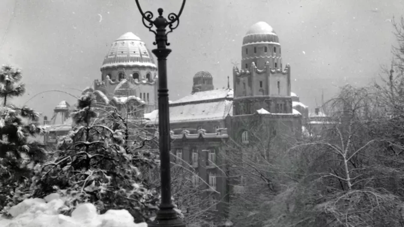 Fotókon a régi telek Budapesten – Ilyenek voltak a XX. század emlékezetes, hótakaróval borított, fagyos pillanatai