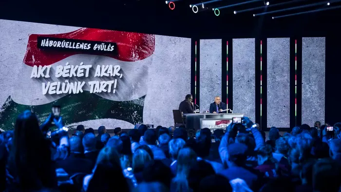 Gajdics Ottó: a békeszeretők össze kell, hogy fogjanak