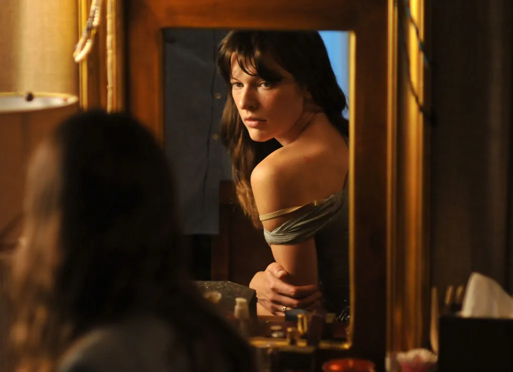 milla jovovich 
Negyedik típusú találkozások