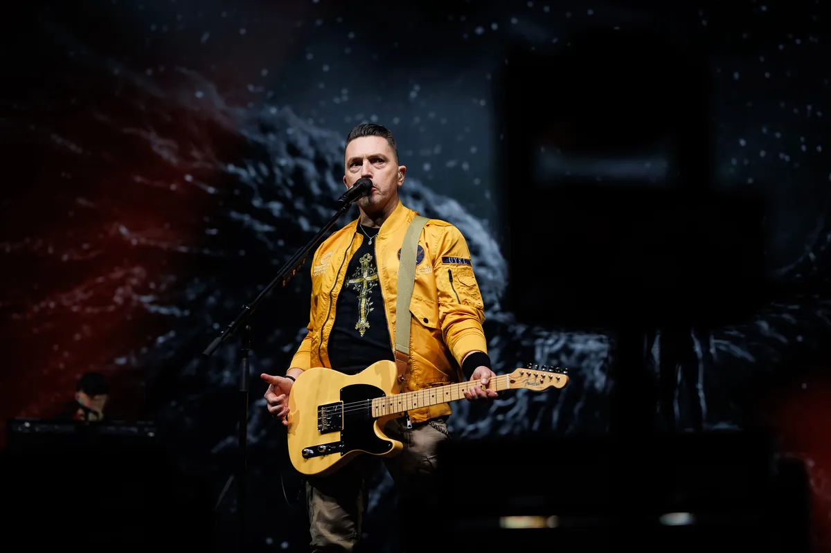 December 13-án lépett fel Ákos az Arénában.