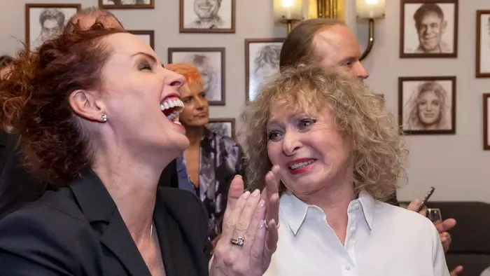 Dobó Kata boldogan ünnepelte a sikert, amit a darab elért.