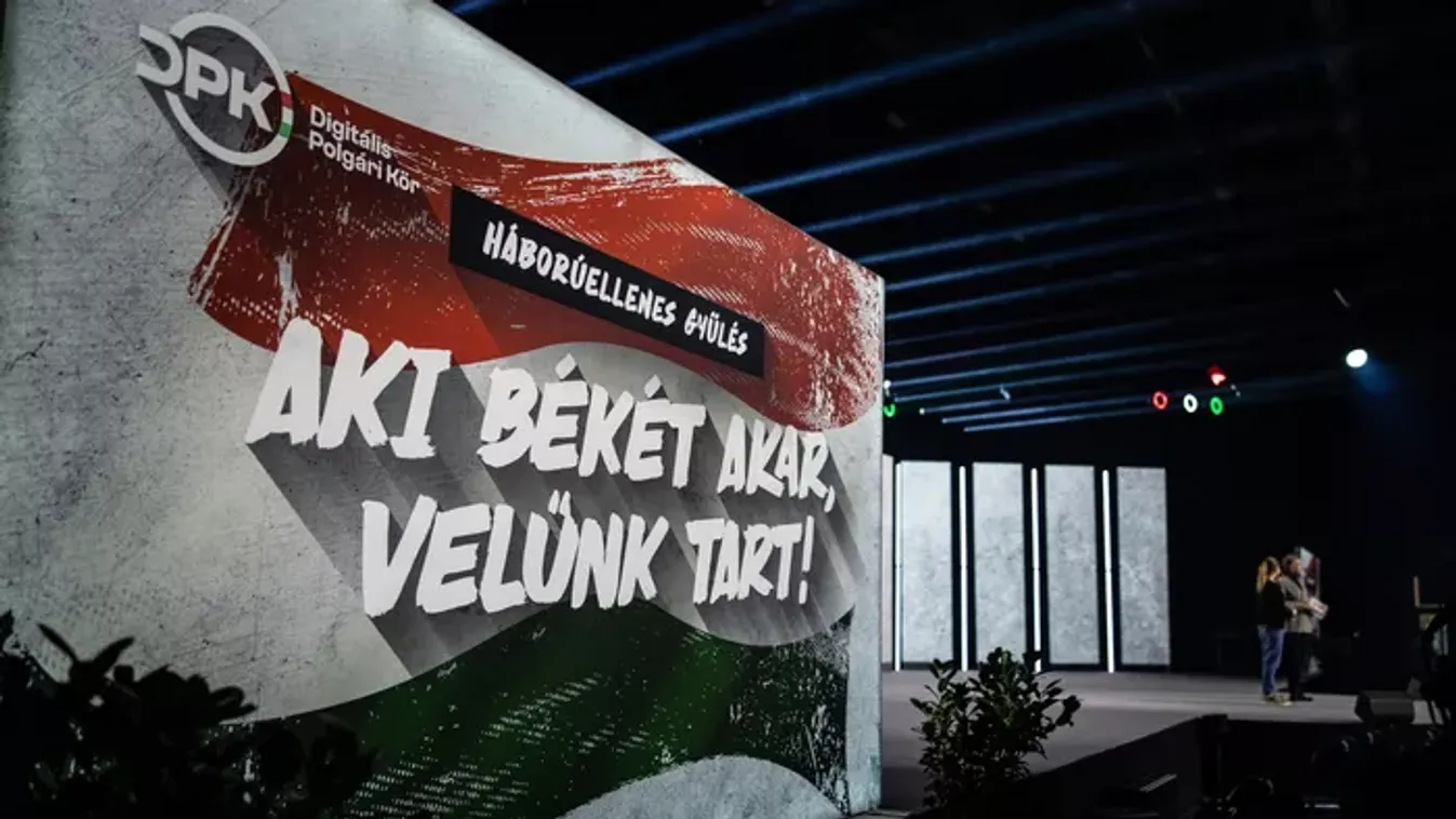 Háborúellenes Gyűlés: Orbán Viktor megosztotta az első képeket Kecskemétről