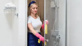 Veszélyes baktériumok leselkednek a zuhanyfülkében