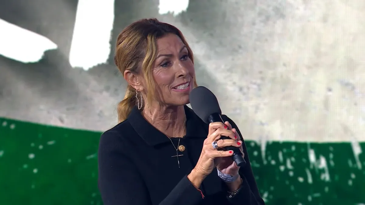 Háborúellenes Gyűlés, Mohács, 2025.12.13DÁP, HEGY Miklósa erika énekel