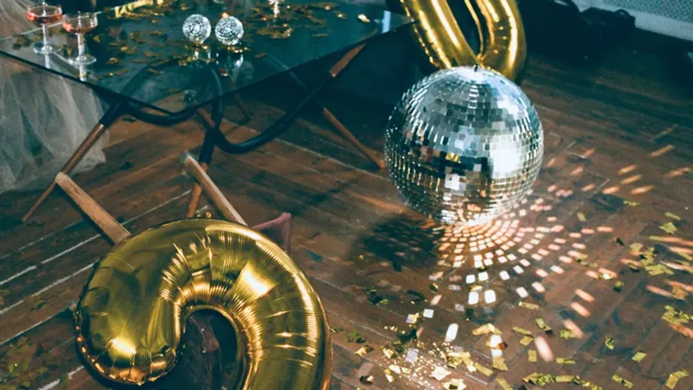 Gyilkosság, lángoló rendőrautók és szükségállapot – Szilveszteri bulik a pokolból: öt újévi parti, ami katasztrófába torkollott