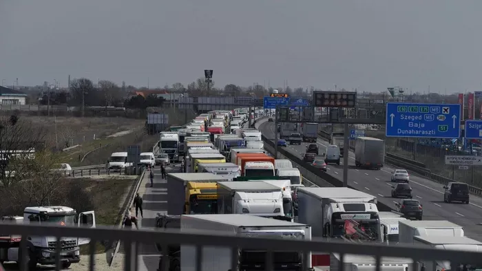 Kamionos tüntetés bénítja meg a forgalmat hétfőn Budapesten