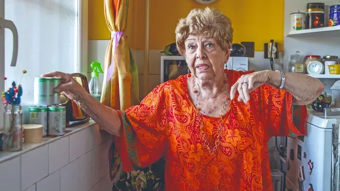 Brutális balesete után Pásztor Erzsi megint elesett!