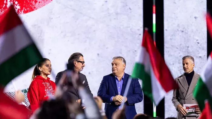 2025.12.06.Háború ellenes gyűlés_Kecskemét
OV,Csiszár Jenő,SZabó Zsófi,Rákay Philip