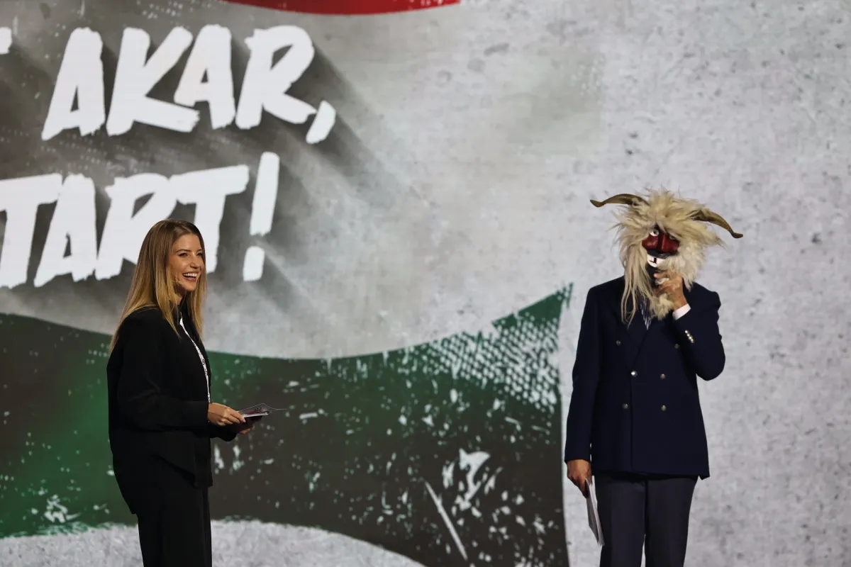 Háborúellenes Gyűlés, Mohács, 2025.12.13
DÁP, HEGY
Szabó zsófi és Rákay Philip