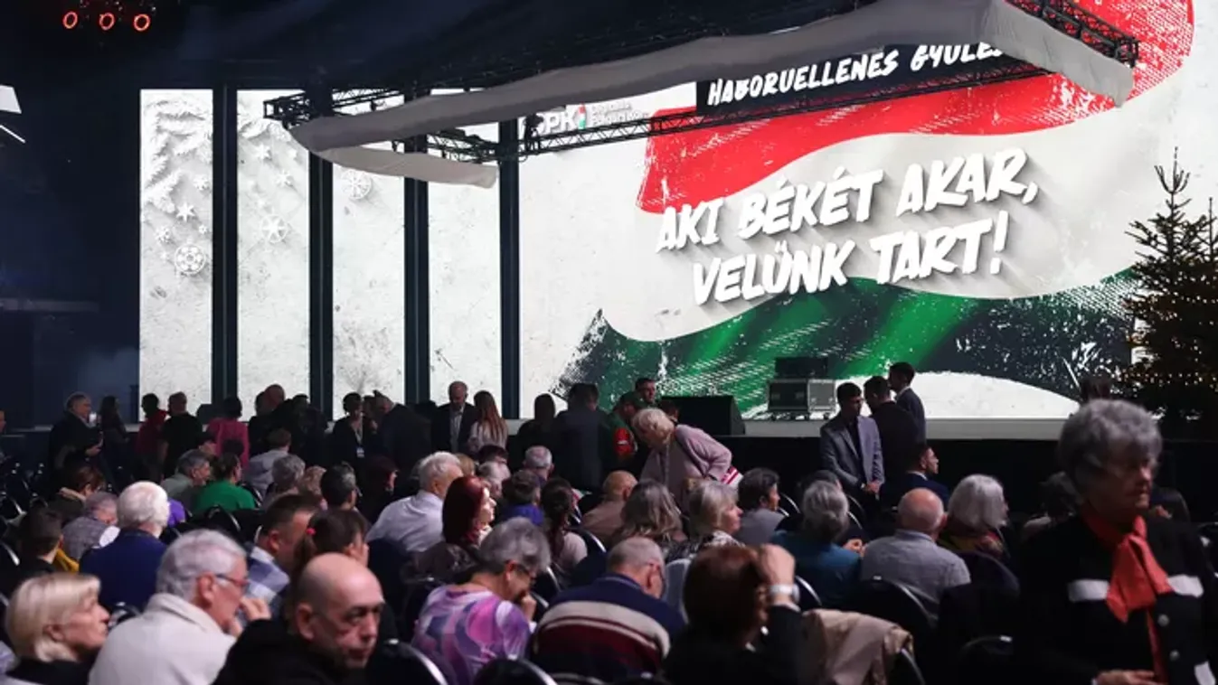 Sztárok a tömegben: ismert arcok a szegedi Háborúellenes Gyűlésen