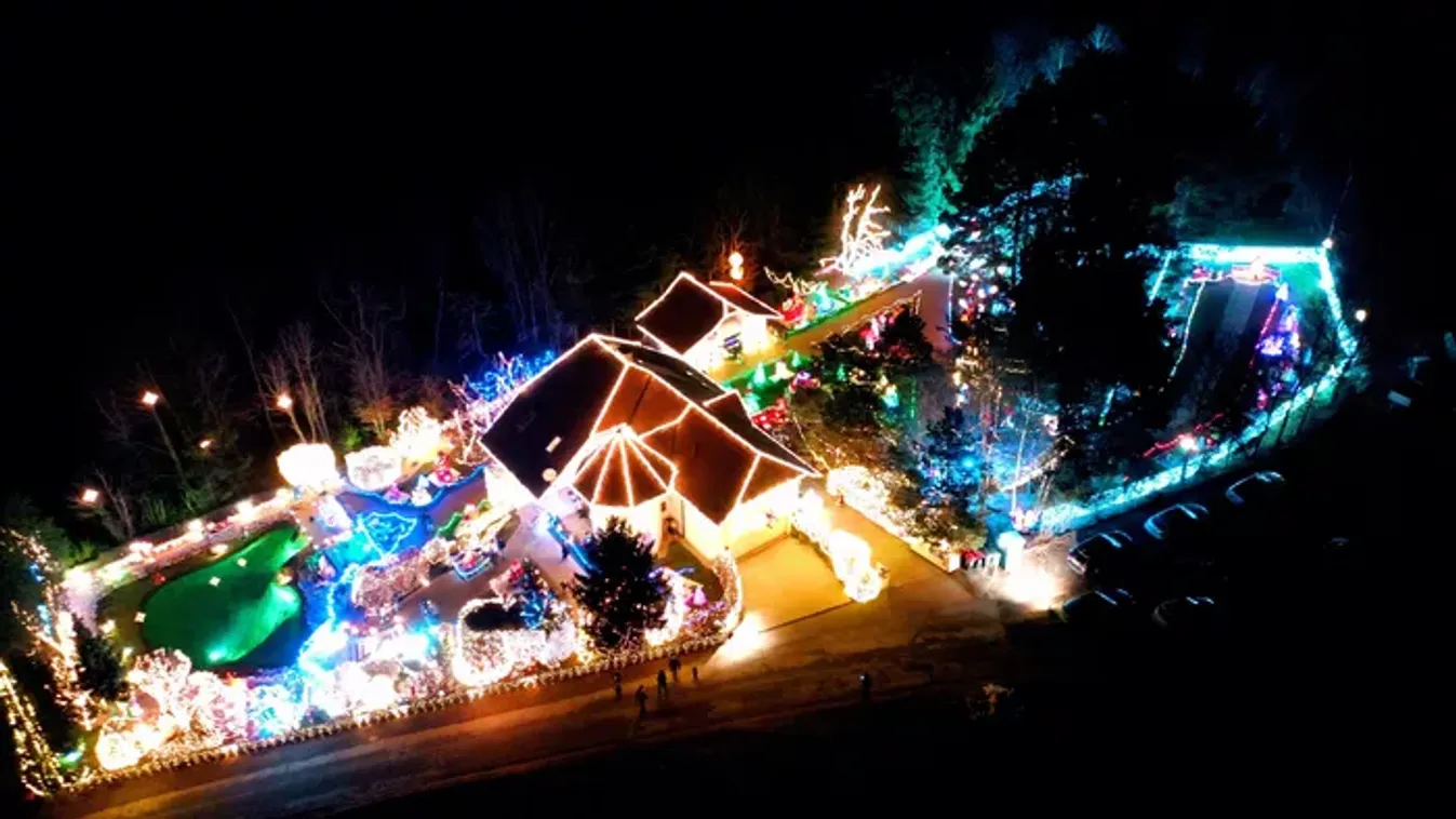 Mutatjuk Európa legszebb karácsonyi házát – megható történet hívta életre - képgaléria