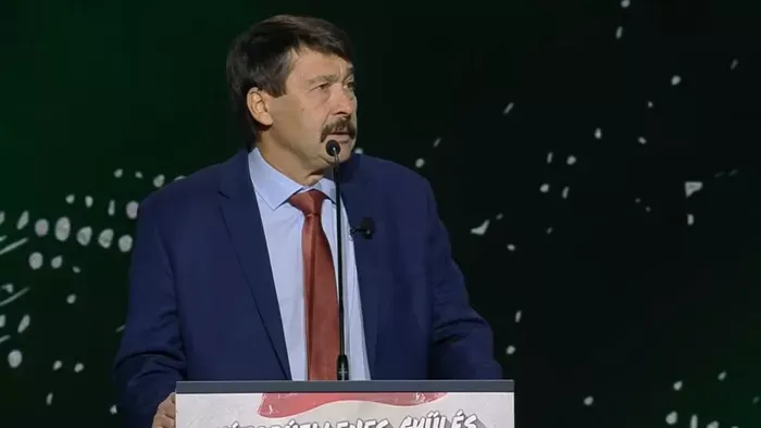 Áder János válaszolt a kérdésre a Háborúellenes Gyűlésen