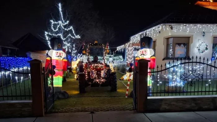 Karácsonyi fényár Balástyán: lélegzetelállító ez a ház