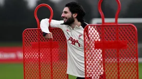 „Csak Arne Slot meg ne lássa!” – Szoboszlai Dominik gyerekkori fotója a frászt hozta a drukkerekre