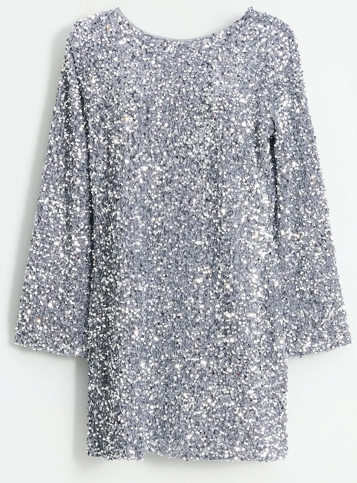 Karácsonyi divat: ezüst flitteres ruha.