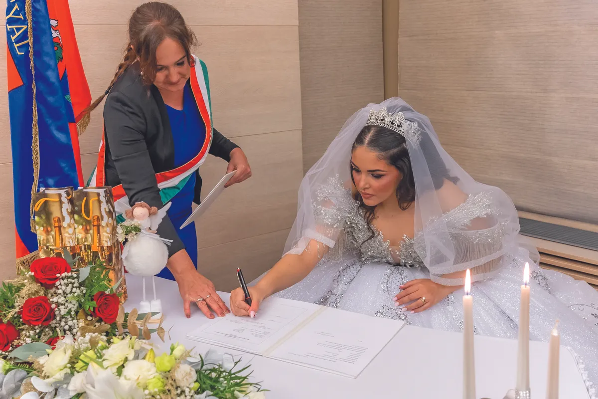 hot! magazin, hétfői feltöltések, címlap
ADRIÁN
Bangóék
Mikulás extra
NIKI
Harry és Meghan
Pásztor Erzsi 
EDINA
Falusi Mariann