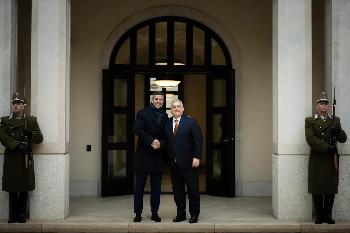 ORBÁN Viktor; PENA, Santiago