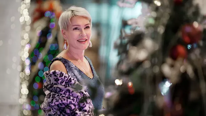 Karácsonyi kiegészítők 50 felett: így légy igazán nőies