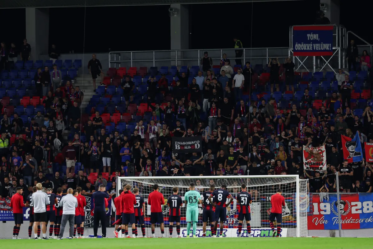 A debreceni szurkolók a nyíregyházi stadion mellett okoztak botrányt