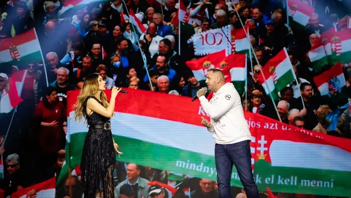 2025.12.06.Háború ellenes gyűlés_Kecskemét
Radics Gigi, Curtis