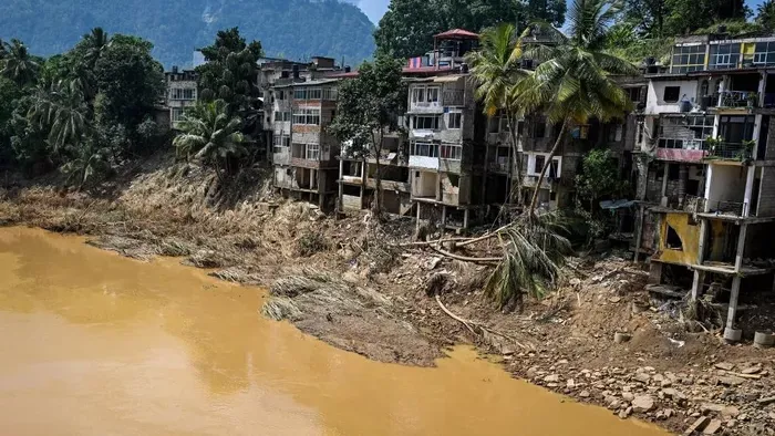 Szükségállapot: rengetegen meghaltak a pusztító áradásokban