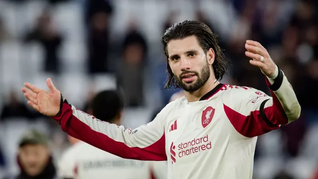 Arne Slot csak Szoboszlaiban bízhat, kispadon a Liverpool sztárja