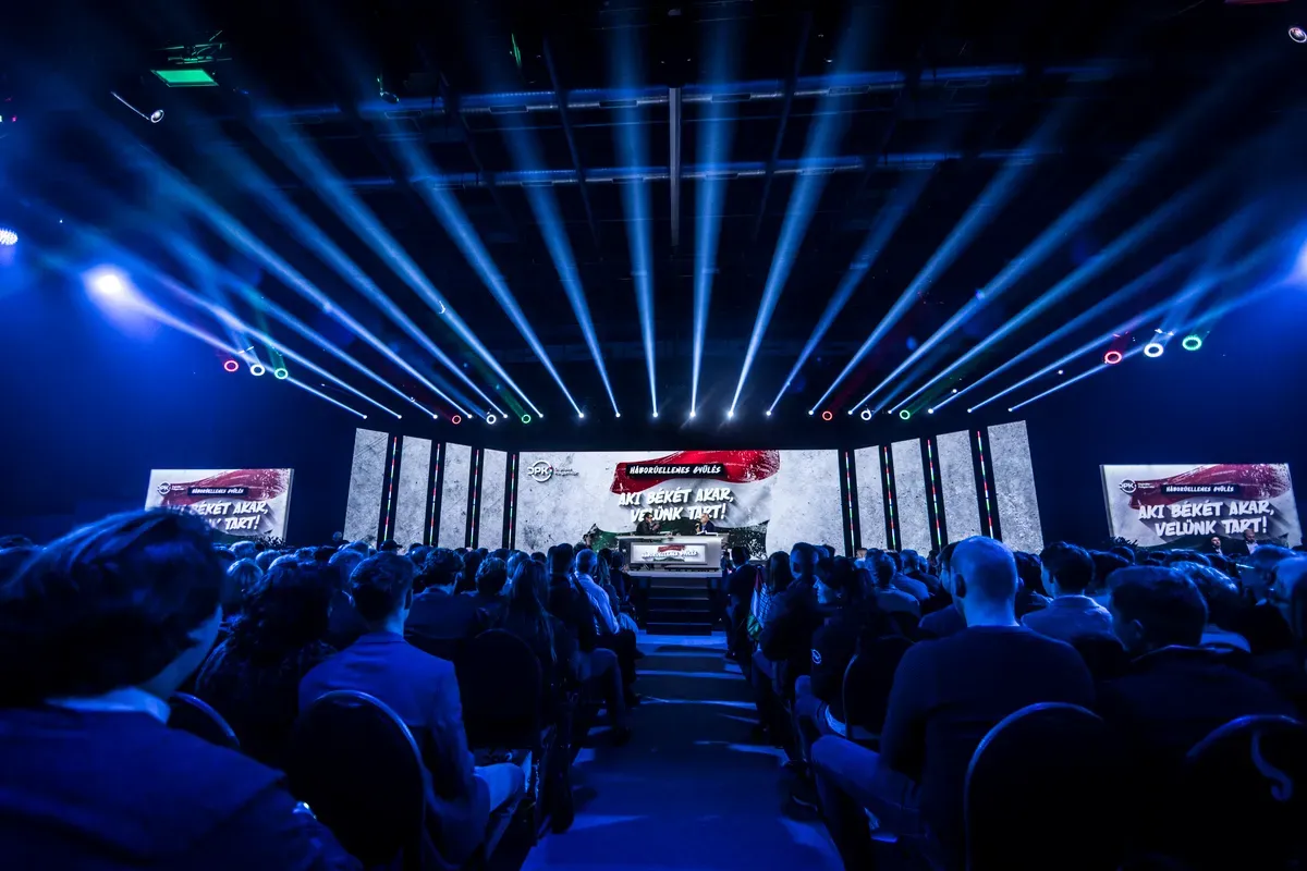 A Háborúellenes Gyűlés a háborús pszichózis elleni kiállás miatt fontos