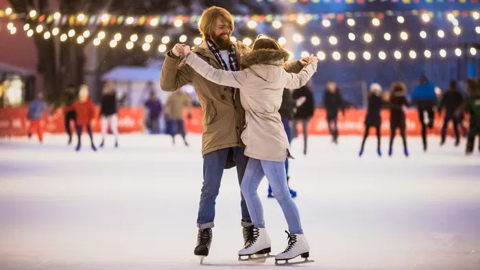 A Dunakeszi Advent a Dunakanyar legnagyobb jégpályájával vár