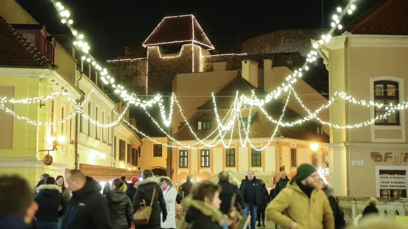Ez a top 5 legszebb karácsonyi fényekben fürdő magyar város