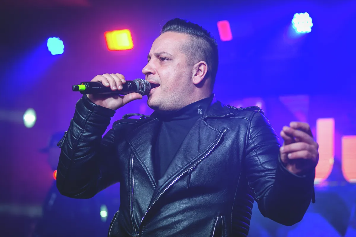 L.L. Junior a Fekete Vonat korábbi énekese