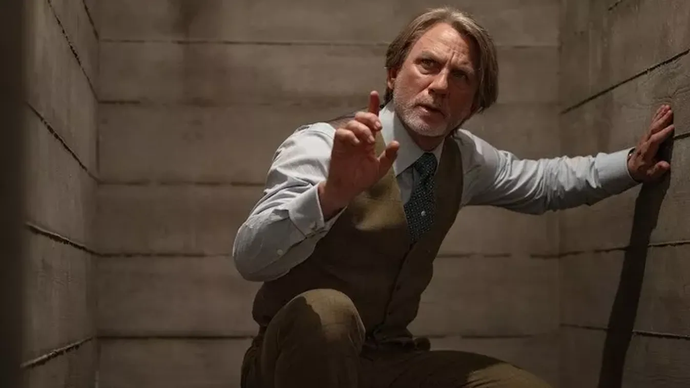 Felébredt a halott ember: Daniel Craig visszaadta a krimikbe vetett hitünket