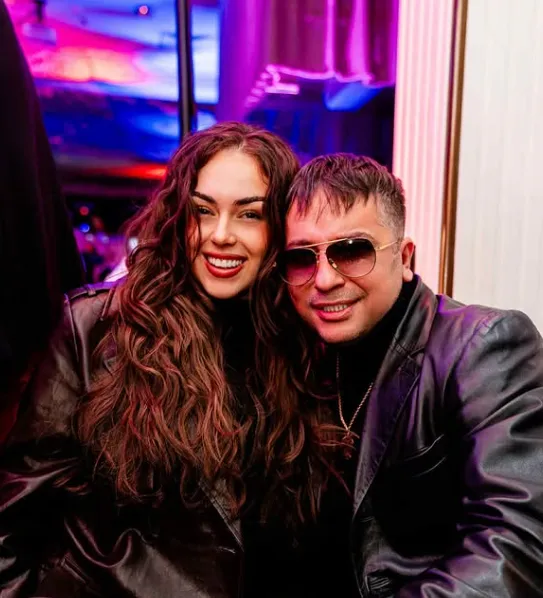 L.L. Junior párja a gyönyörű Frey Timi népszerű táncosként dolgozik