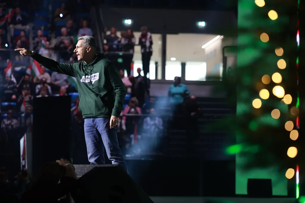 Háborúellenes Gyűlés Szegeden – Orbán Viktor  
 12.20 Szeged 