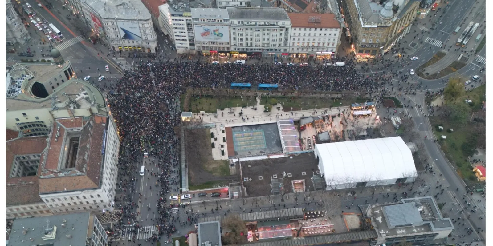 Deák Dániel: Kínos kudarcba fulladt Magyar Péter tüntetése