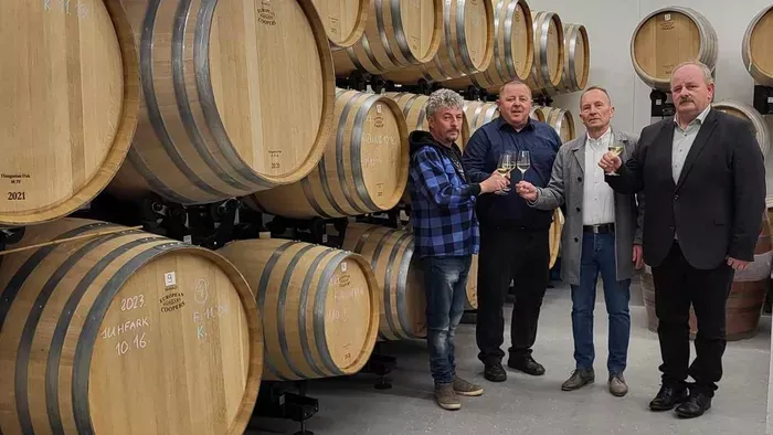 Bort tervezett a mesterséges intelligencia: ilyen lett