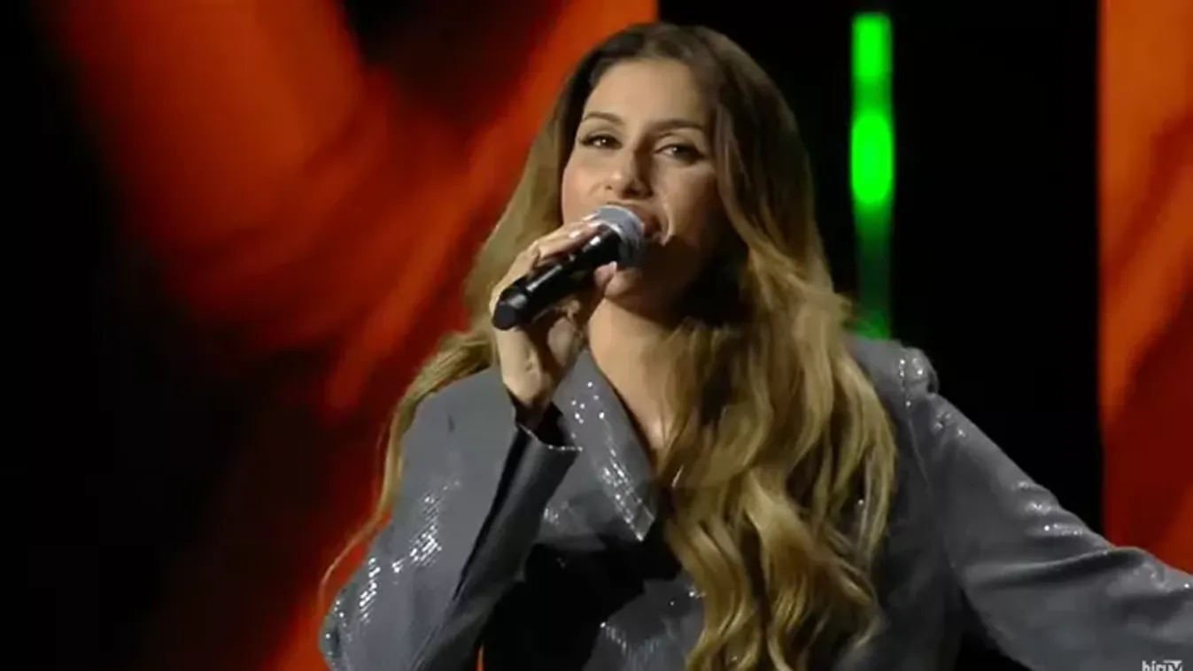 Hidegrázós: Radics Gigi és Curtis karácsonyi dallal szántotta fel a színpadot