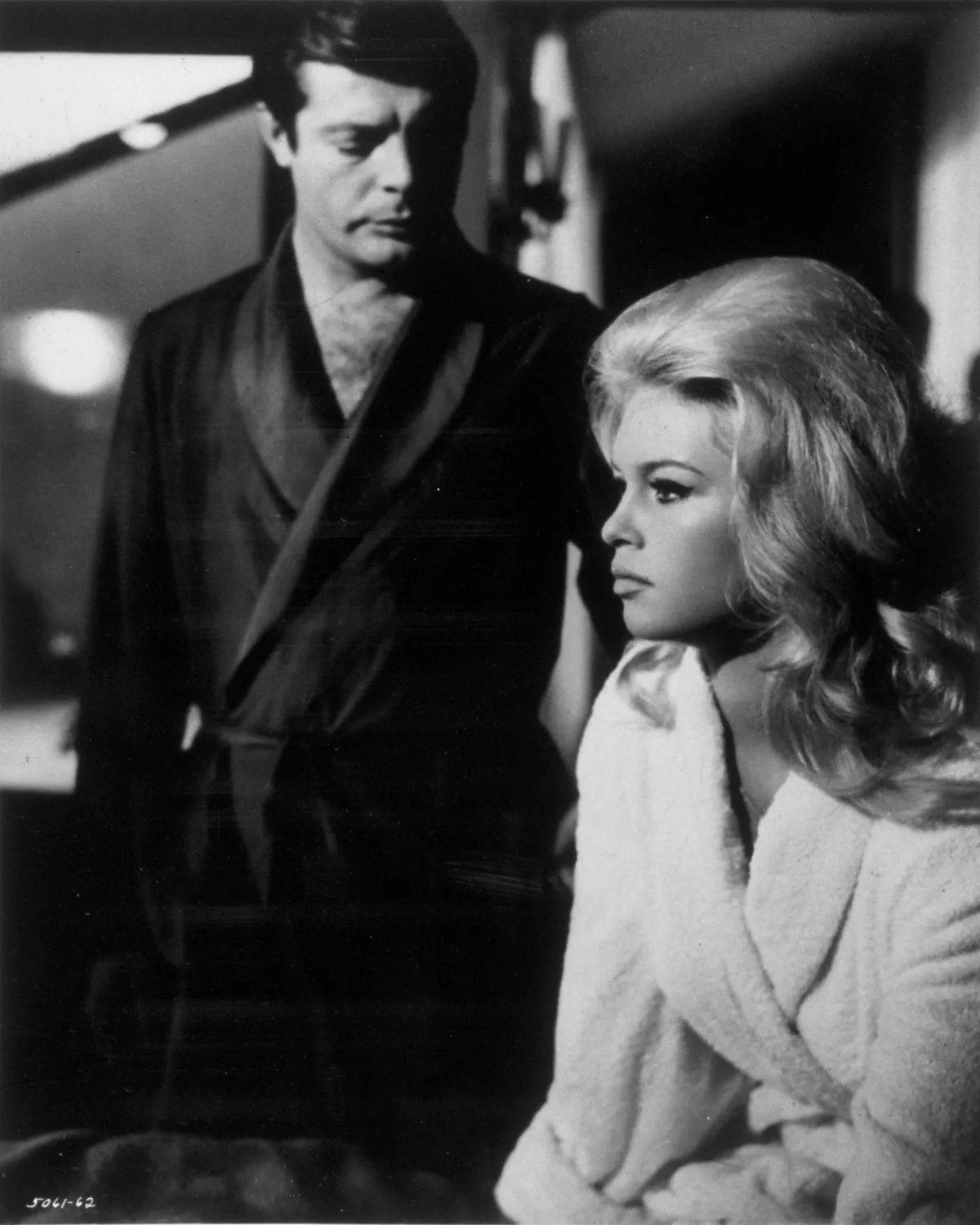 Marcello Mastroianni és Brigitte Bardot a Very private affair egy jelenetében.